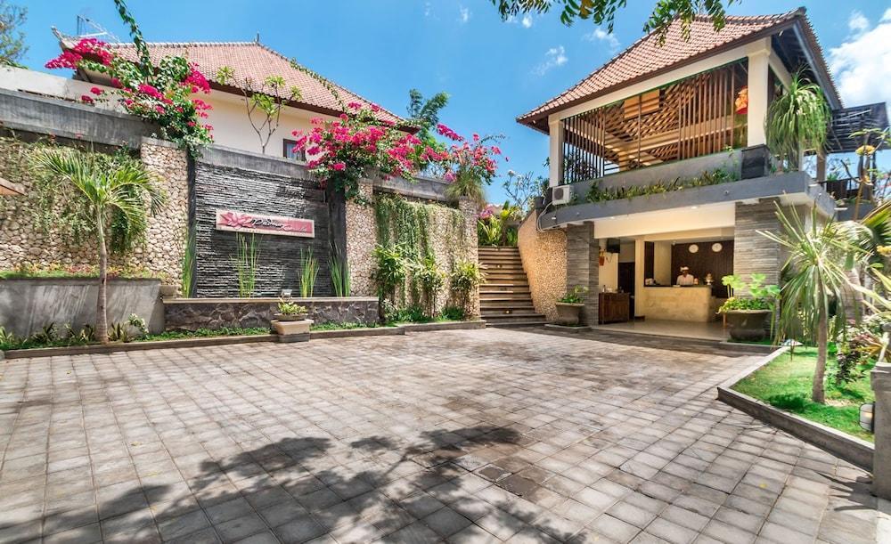 Padma Kumala Hotel Nusa Lembongan  Exterior photo