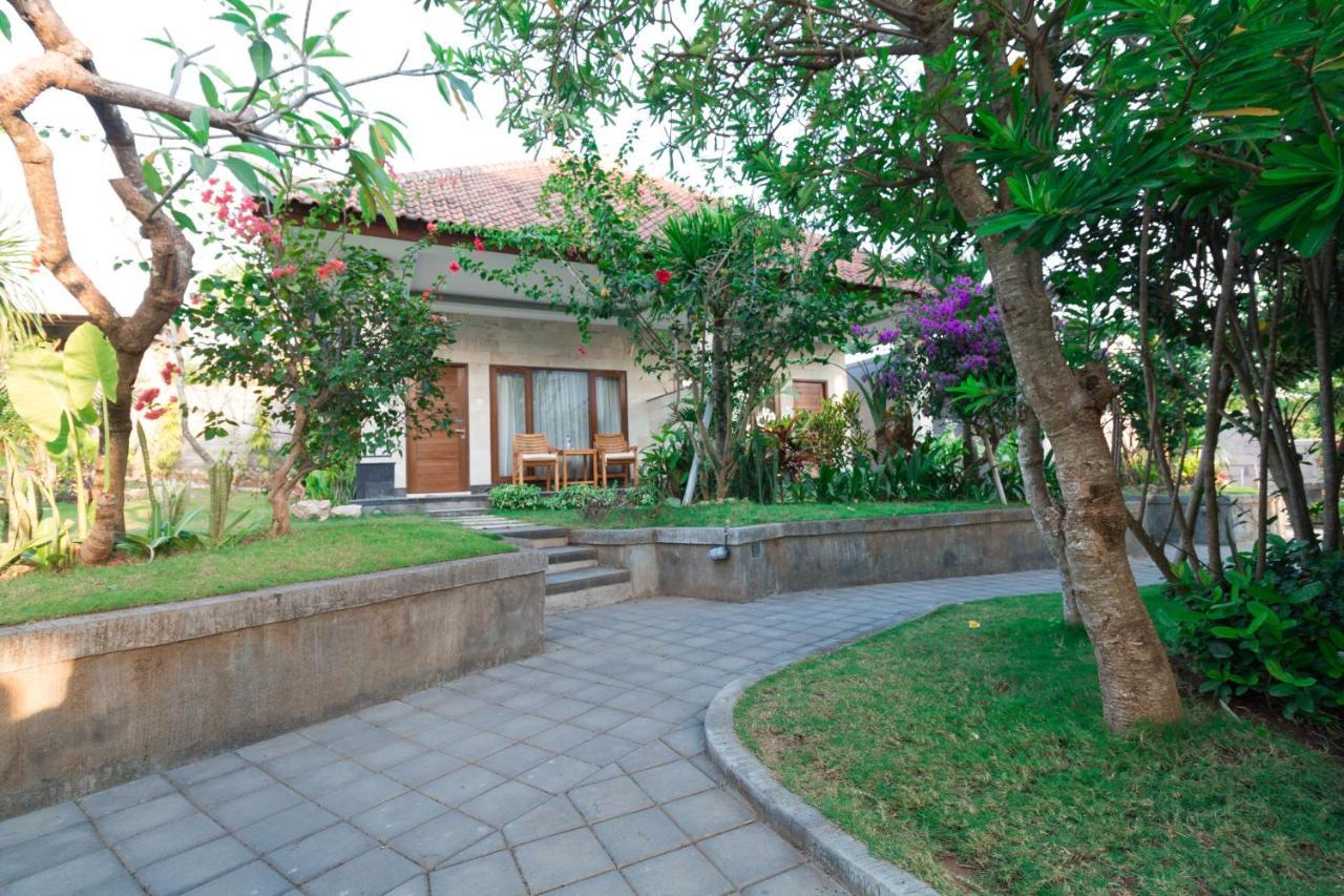 Padma Kumala Hotel Nusa Lembongan  Exterior photo